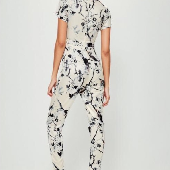 Elegant satin jumpsuit - Picture 3 of 3